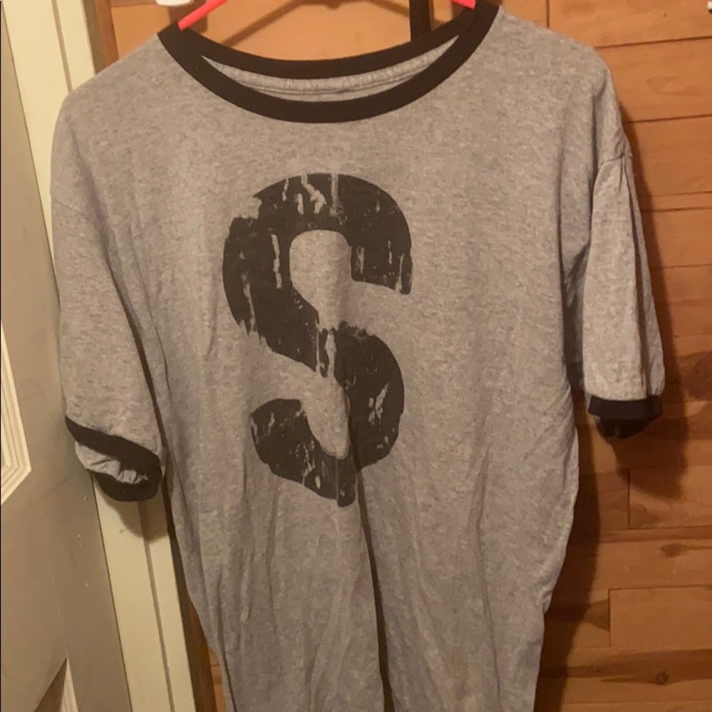 grey riverdale “s” shirt